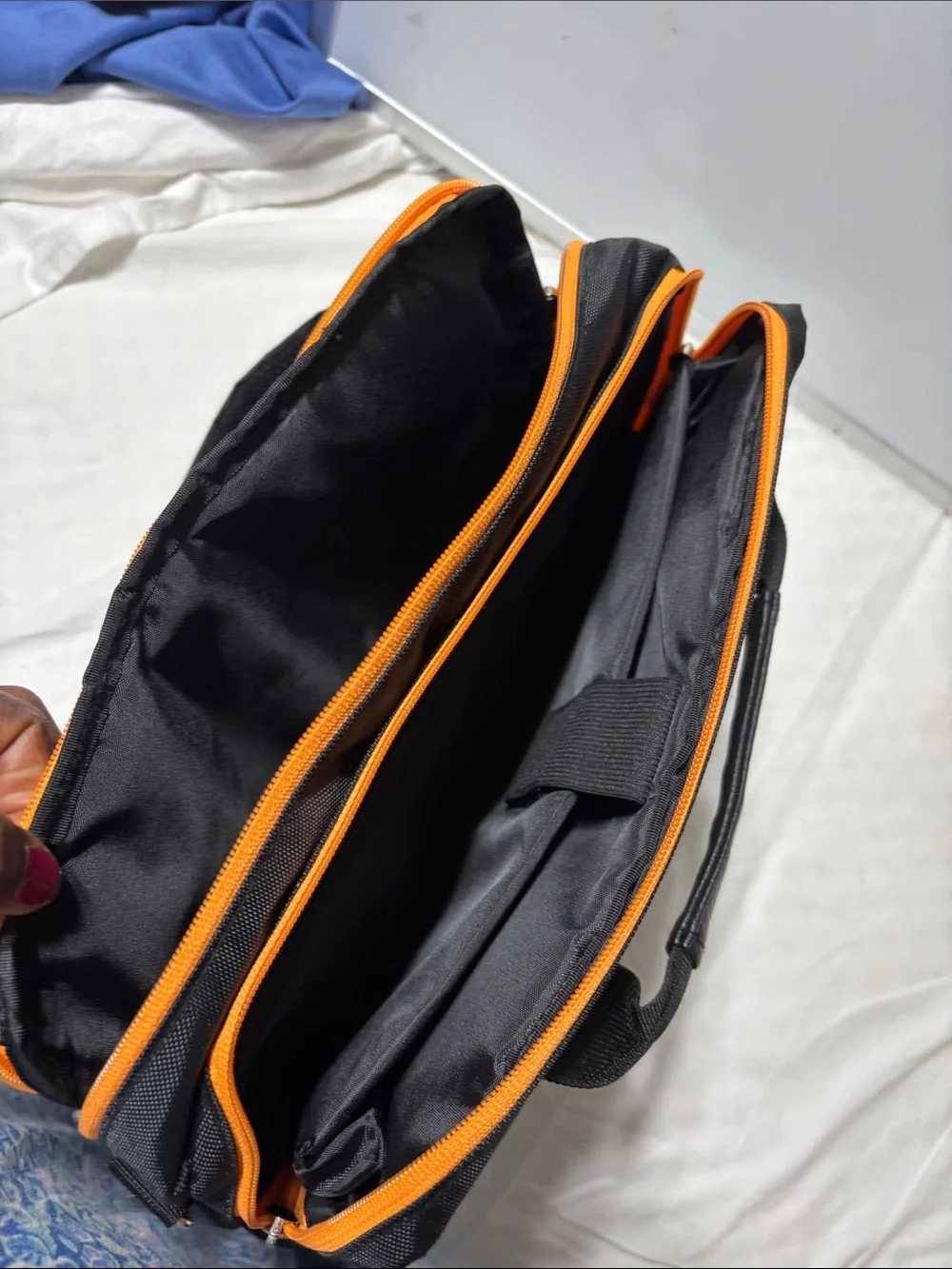 Vangoddy EL Prada 4 in 1 hybrid backpack/messenger bag/briefcase. NWOT